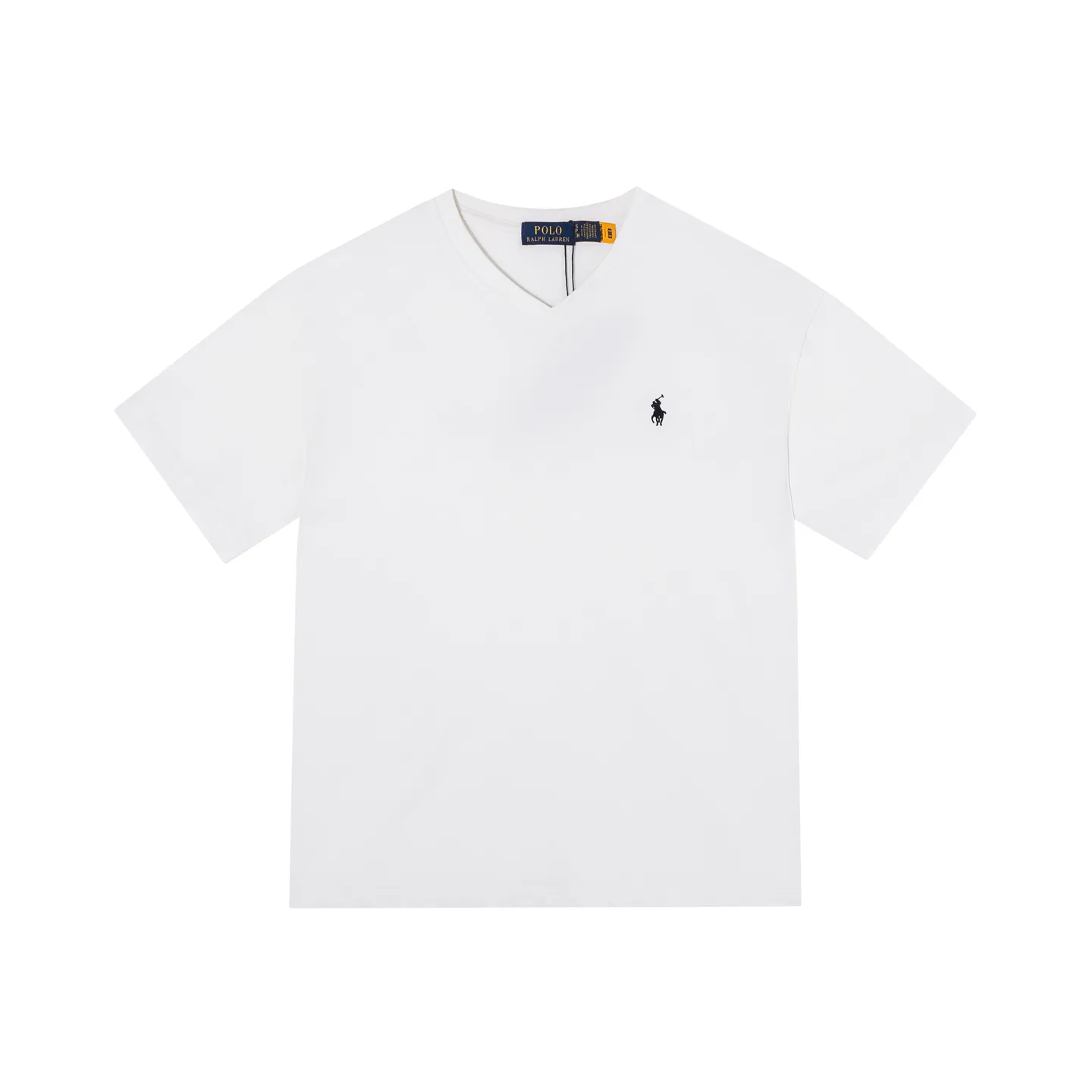 P126 Style number: 512 Ralph Lauren/Ralph Lauren 2025 new summer color matching pure cotton 240g Tajima embroidery V-neck T-shirt. The main logo on the neck has a QR code mark, which can be scanned for verification. The Tajima embroidery machine imported from Japan is used to create the pony mark, which is brightly colored. Distinguish the low-quality products on the market. 32 counts, 240g hydrophilic toner, 100% cotton fabric, comfortable and soft, highly breathable, focusing on high-end cost-effectiveness, needless to say good quality. Available in a variety of colors, both boys and girls can try this genderless style, giving them a yuppie tone in no time. Immerse yourself in your leisurely style, and have your own style in retro. Natural, vivid and very French romantic feelings, perfectly integrating youthful atmosphere and trend. Color: white, orange, navy blue, dark green Size: S-xL S Shoulder width 44 Bust 104 Sleeve length 23 Clothing length 72 M Shoulder width 45 Bust 108 Sleeve length 24 Clothing length 74 L Shoulder width 46 Bust 112 Sleeve length 25 Clothing length 76 xL Shoulder width 47 Bust 116 Sleeve length 26 Clothing length 78